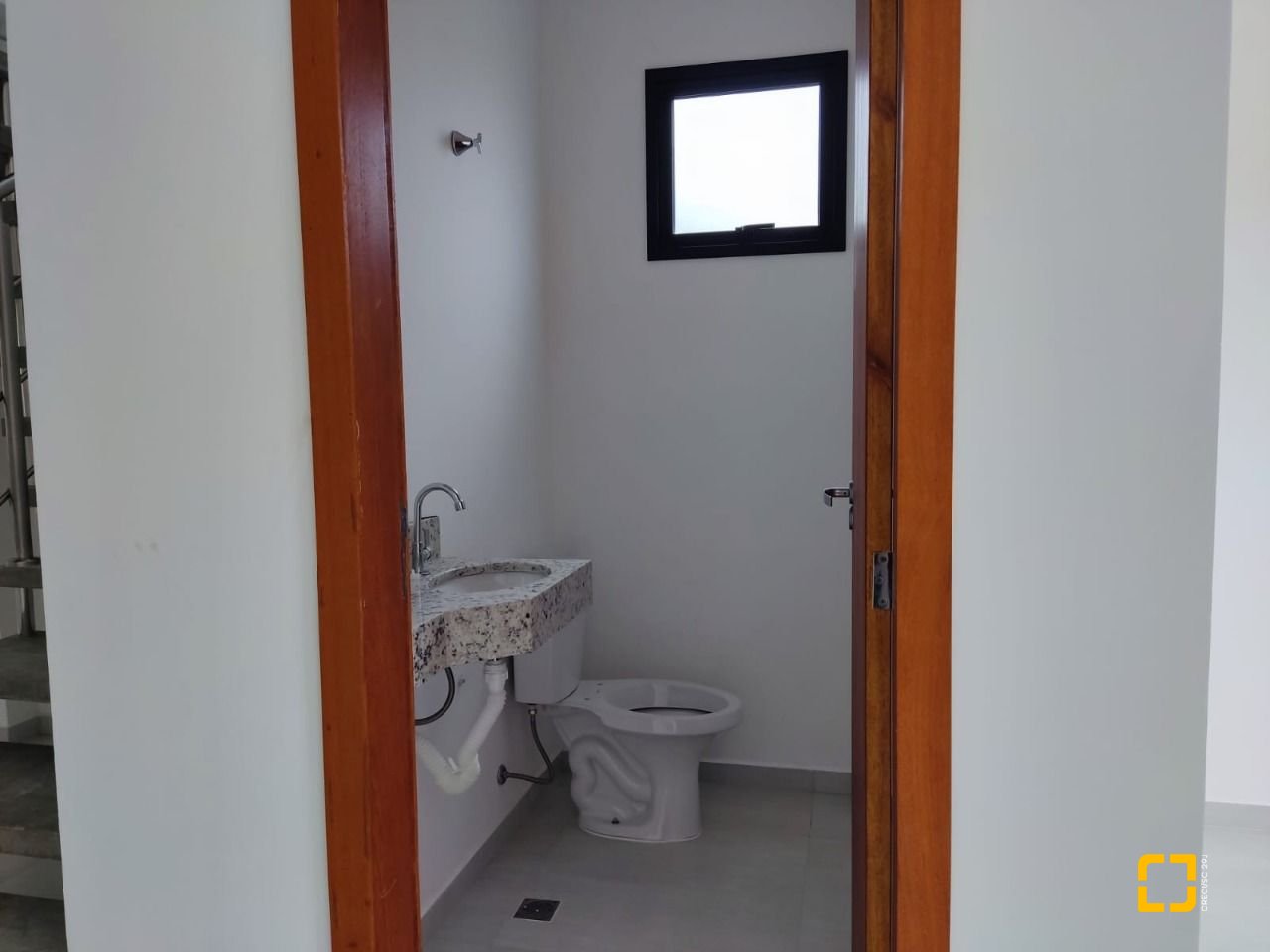 Casa com 85m², 4 quartos (sendo 2 suítes), 2 garagens, no bairro Rio Vermelho em Florianópolis