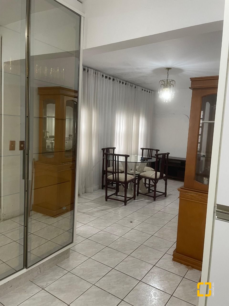 Casa com 219m², 2 quartos, 1 garagem, no bairro Capoeiras em Florianópolis