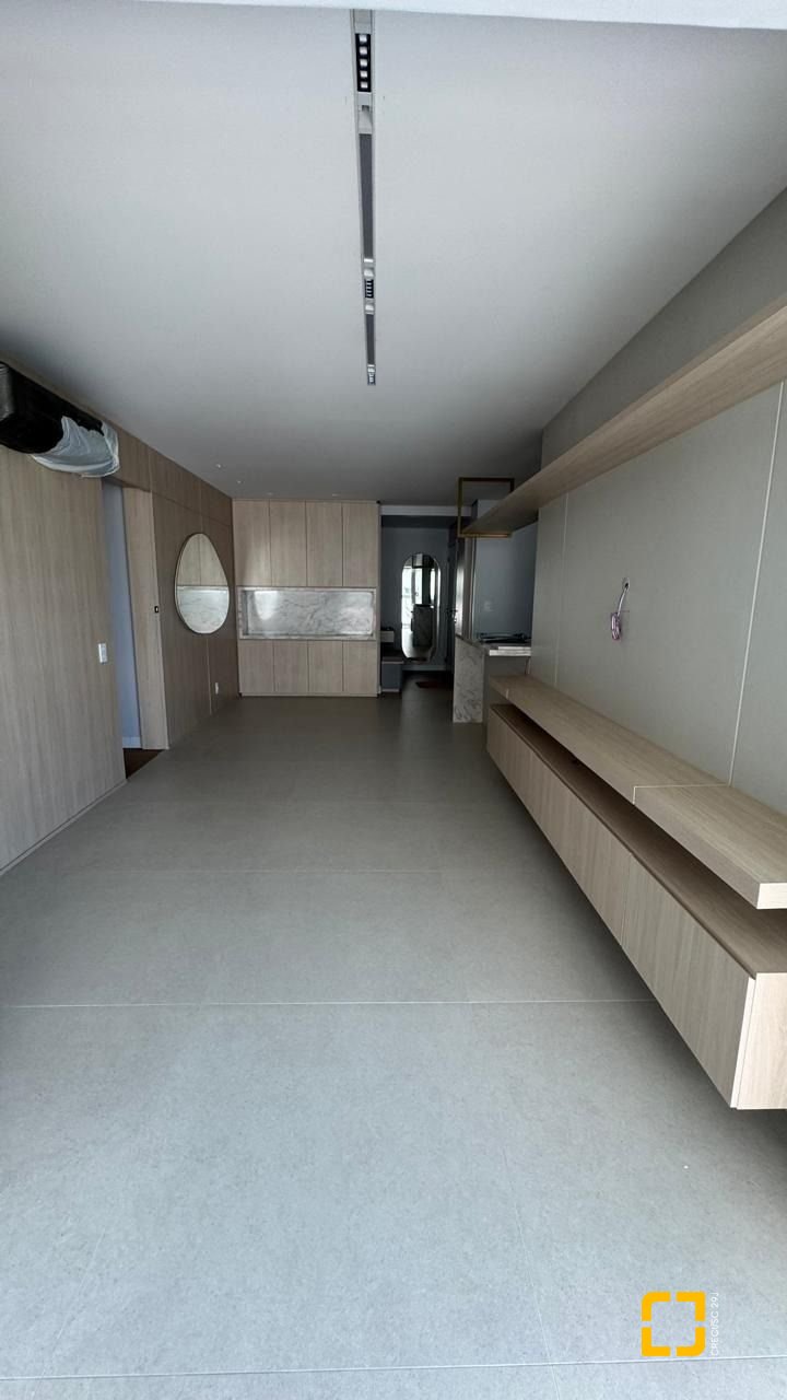Apartamento com 102m², 4 quartos (sendo 1 suíte), 2 garagens, no bairro Jardim Atlântico em Florianópolis