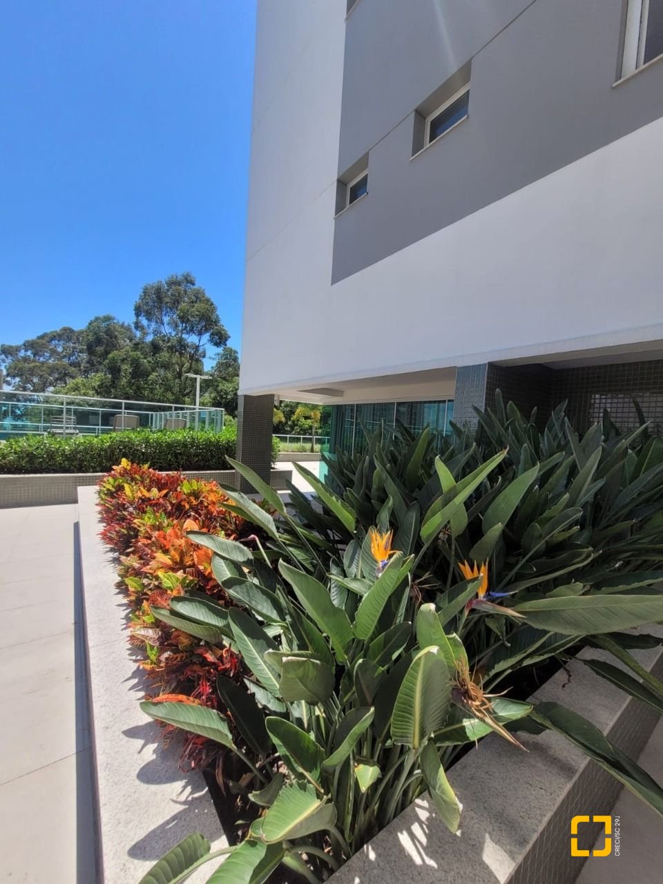 Apartamento com 102m², 4 quartos (sendo 1 suíte), 2 garagens, no bairro Jardim Atlântico em Florianópolis