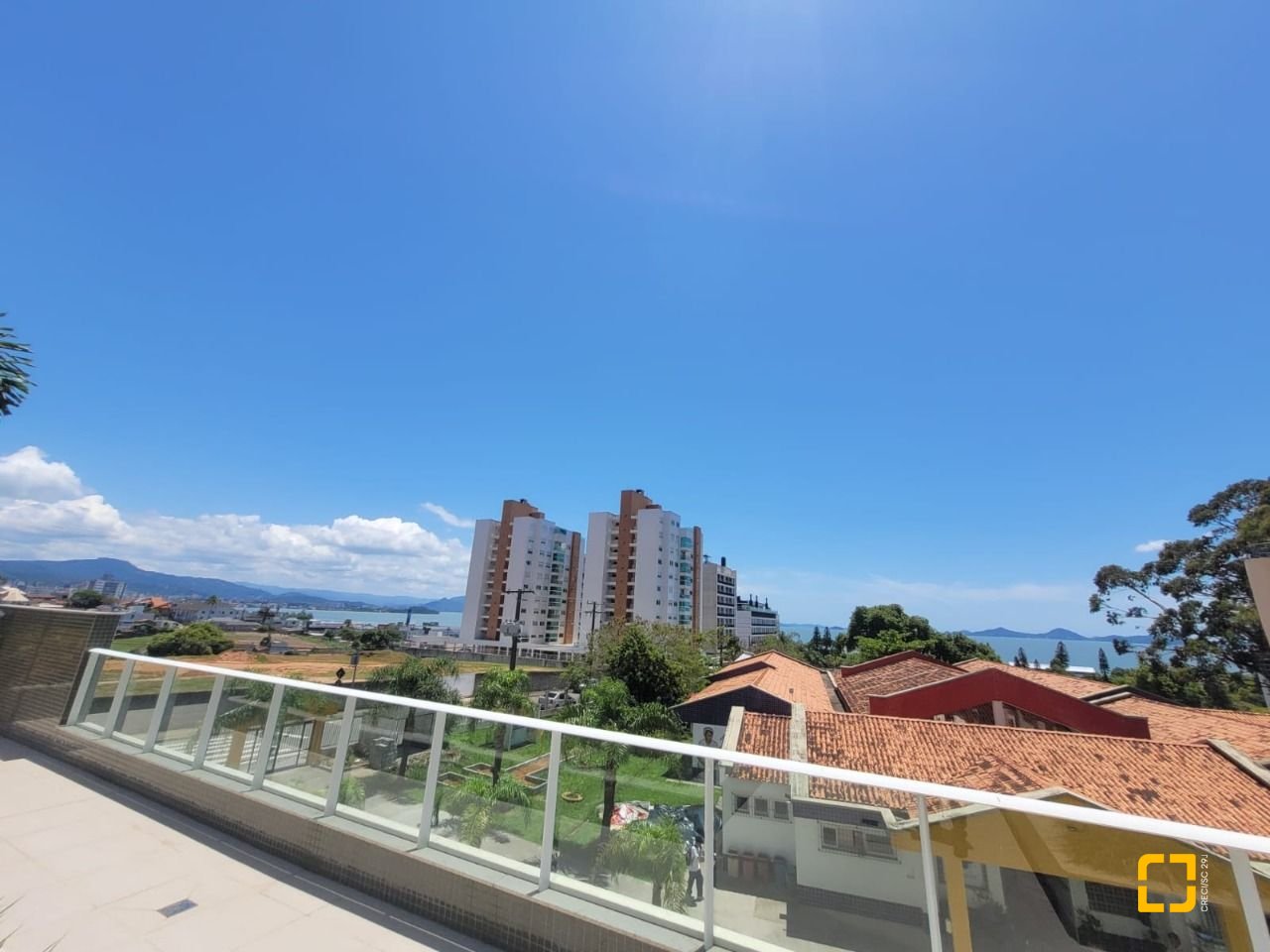 Apartamento com 102m², 4 quartos (sendo 1 suíte), 2 garagens, no bairro Jardim Atlântico em Florianópolis