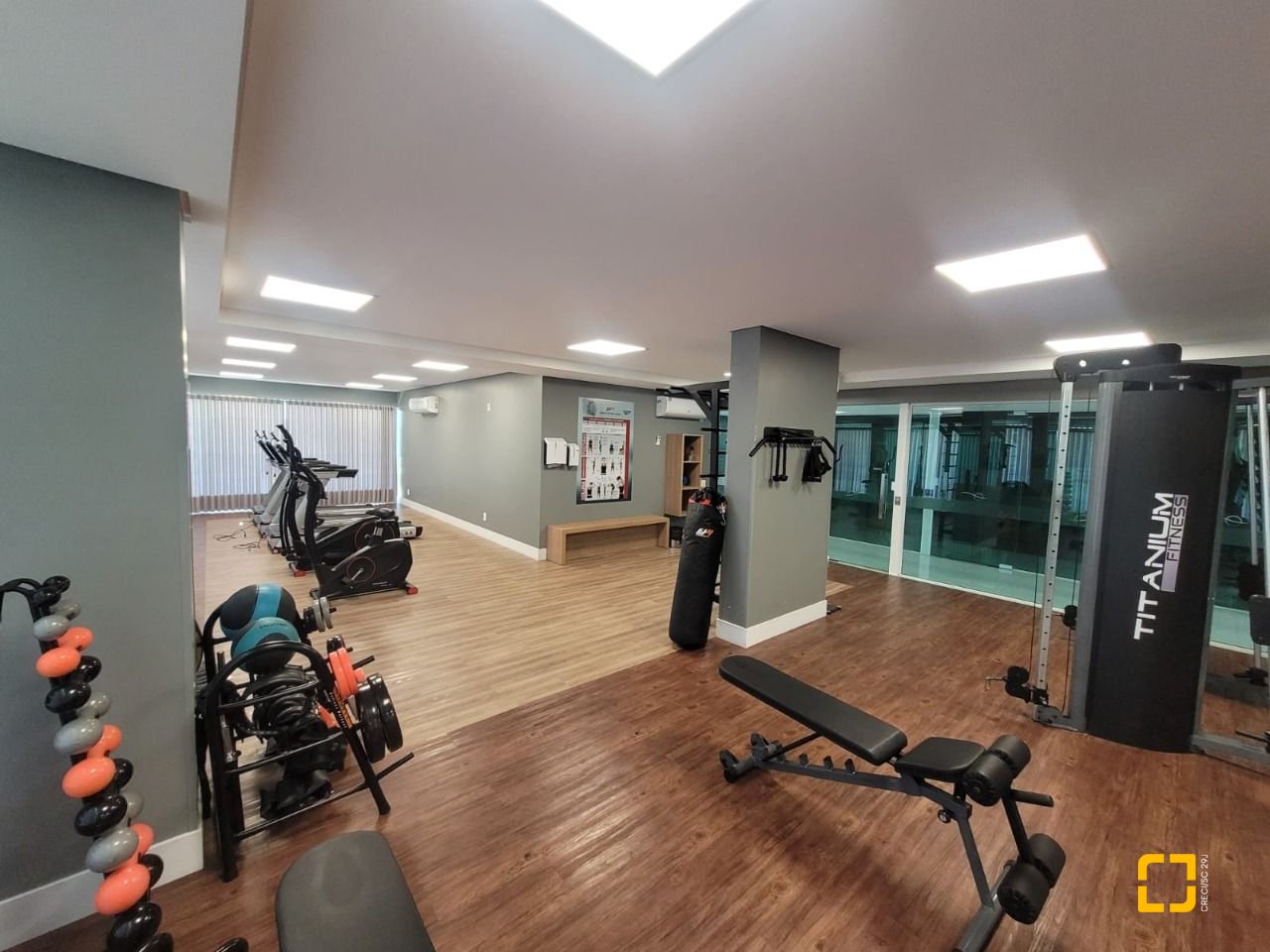 Apartamento com 102m², 4 quartos (sendo 1 suíte), 2 garagens, no bairro Jardim Atlântico em Florianópolis