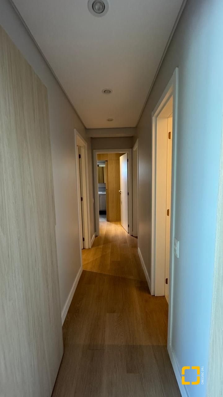 Apartamento com 102m², 4 quartos (sendo 1 suíte), 2 garagens, no bairro Jardim Atlântico em Florianópolis