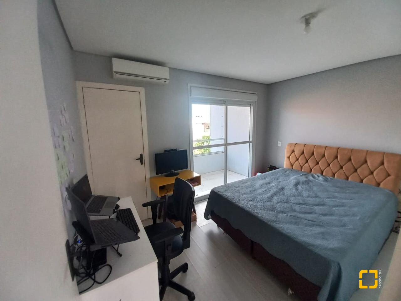 Casa com 158m², 6 quartos (sendo 3 suítes), 2 garagens, no bairro Rio Vermelho em Florianópolis