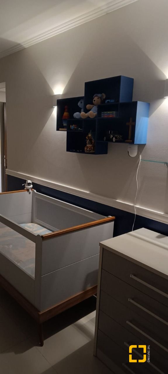 Apartamento com 128m², 4 quartos (sendo 1 suíte), 1 garagem, no bairro Estreito em Florianópolis