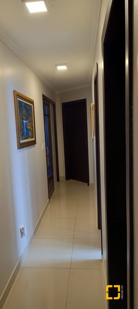 Apartamento com 128m², 4 quartos (sendo 1 suíte), 1 garagem, no bairro Estreito em Florianópolis