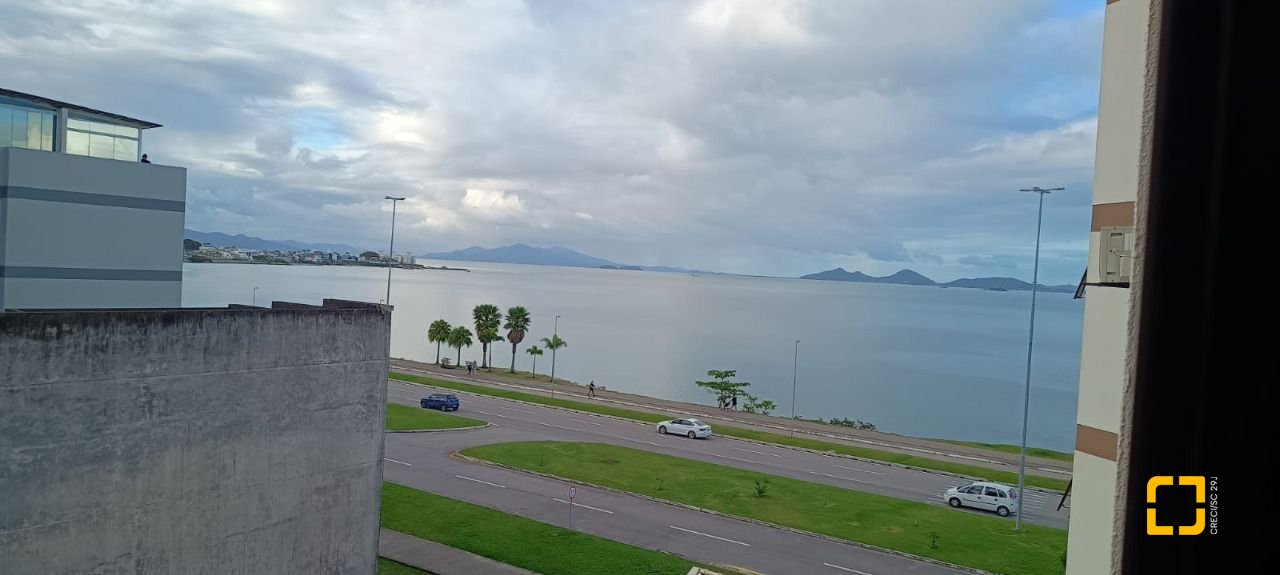 Apartamento com 128m², 4 quartos (sendo 1 suíte), 1 garagem, no bairro Estreito em Florianópolis