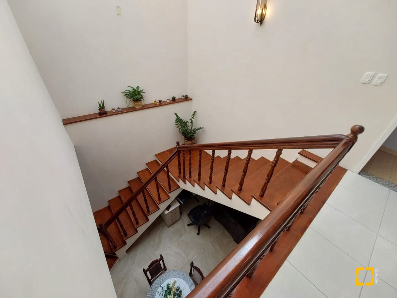 Casa com 295m², 6 quartos (sendo 2 suítes), 3 garagens, no bairro Trindade em Florianópolis