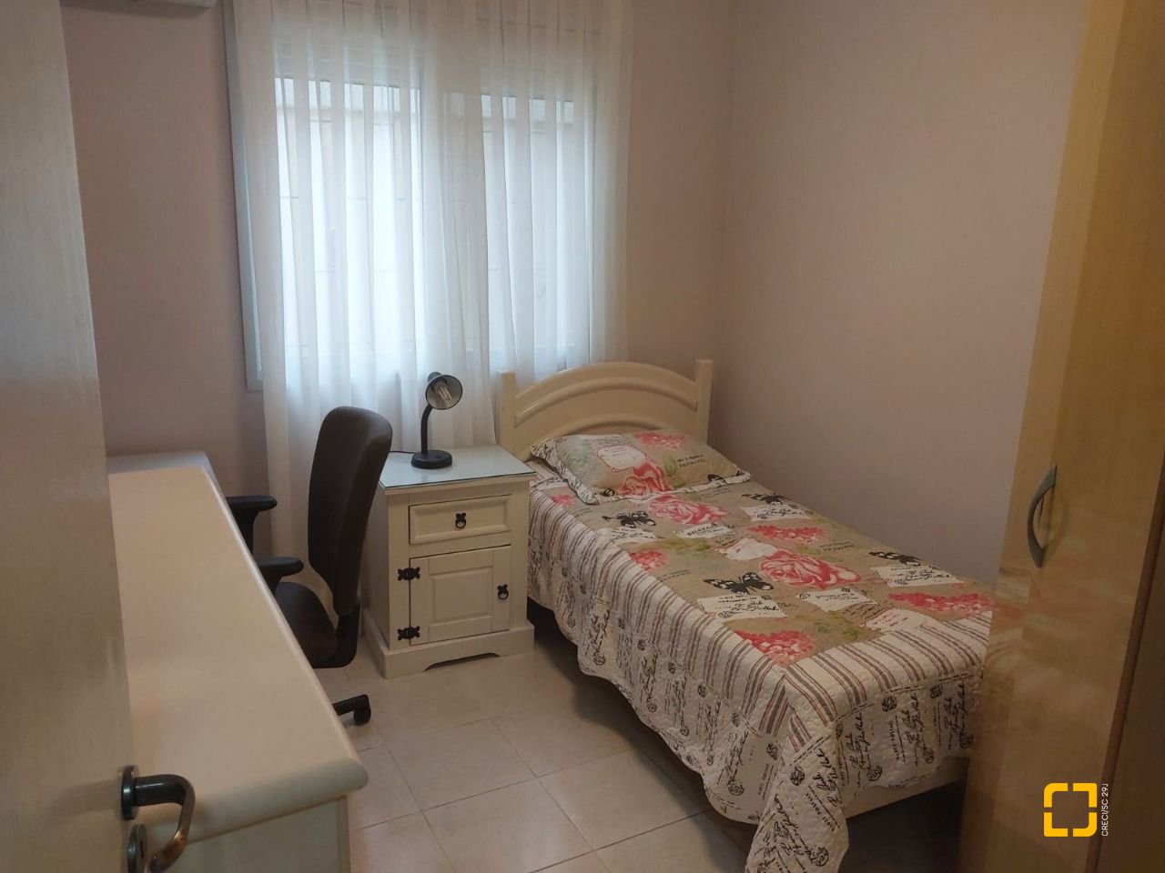 Casa com 295m², 6 quartos (sendo 2 suítes), 3 garagens, no bairro Trindade em Florianópolis
