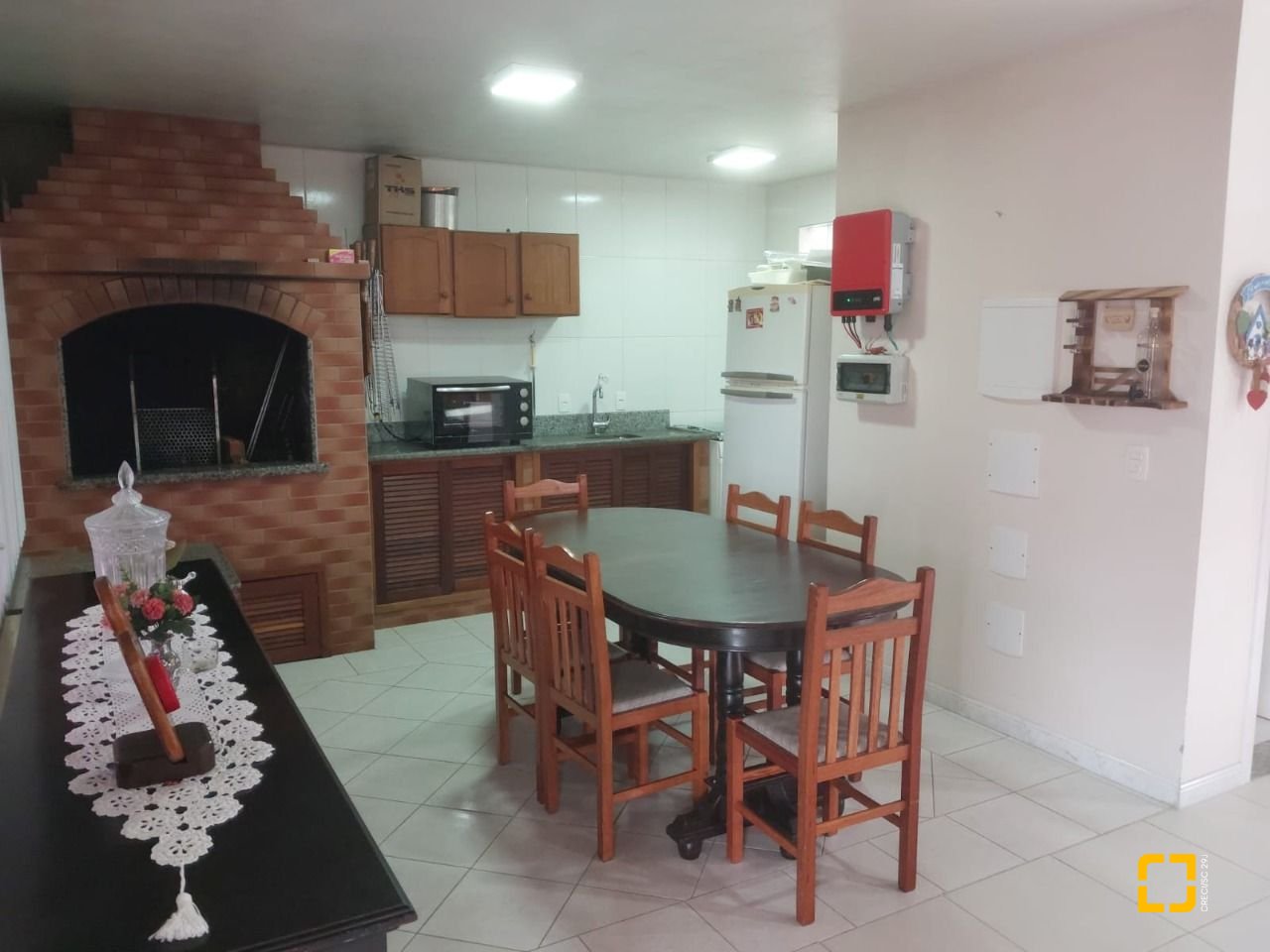 Casa com 295m², 6 quartos (sendo 2 suítes), 3 garagens, no bairro Trindade em Florianópolis