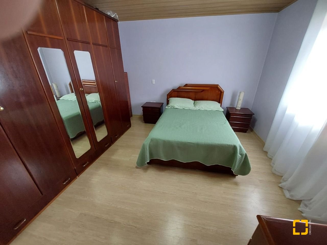 Casa com 295m², 6 quartos (sendo 2 suítes), 3 garagens, no bairro Trindade em Florianópolis