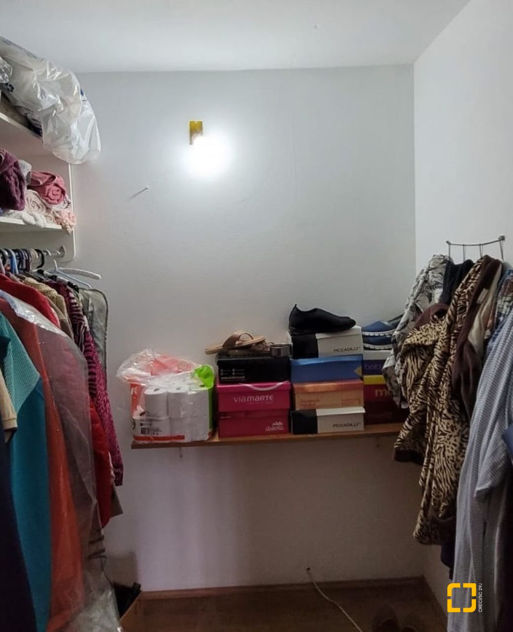 Casa com 162m², 5 quartos (sendo 1 suíte), 3 garagens, no bairro Campeche em Florianópolis