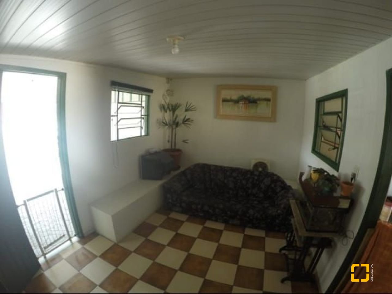 Casa com 110m², 4 quartos (sendo 1 suíte), 2 garagens, no bairro Forquilhinhas em São José