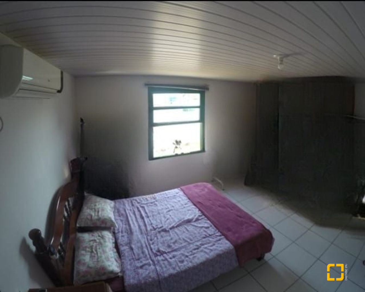 Casa com 110m², 4 quartos (sendo 1 suíte), 2 garagens, no bairro Forquilhinhas em São José