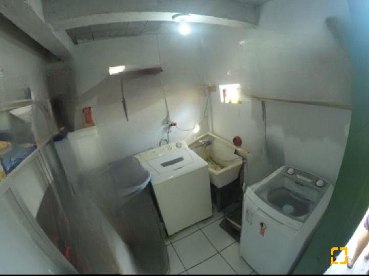 Casa com 110m², 4 quartos (sendo 1 suíte), 2 garagens, no bairro Forquilhinhas em São José
