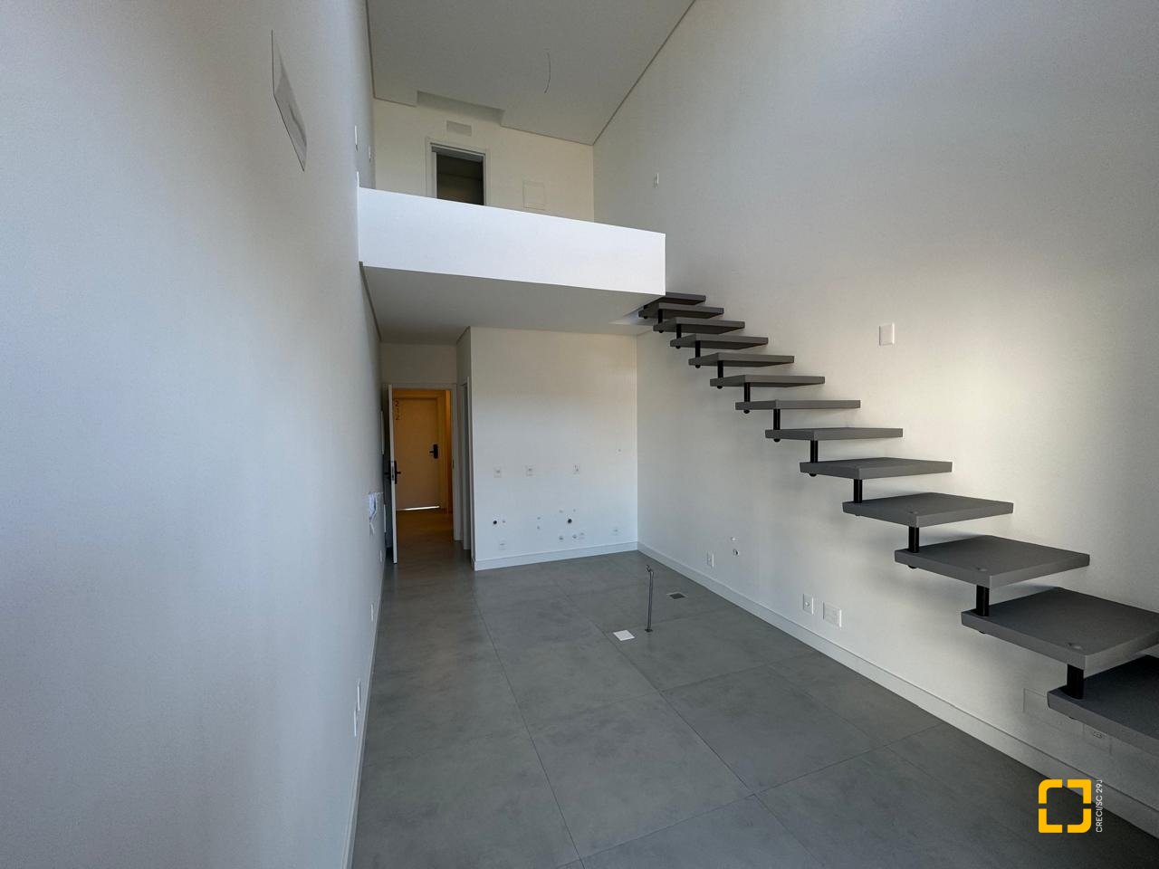 Loft com 44m², 1 quarto (sendo 1 suíte), 1 garagem, no bairro Novo Campeche em Florianópolis