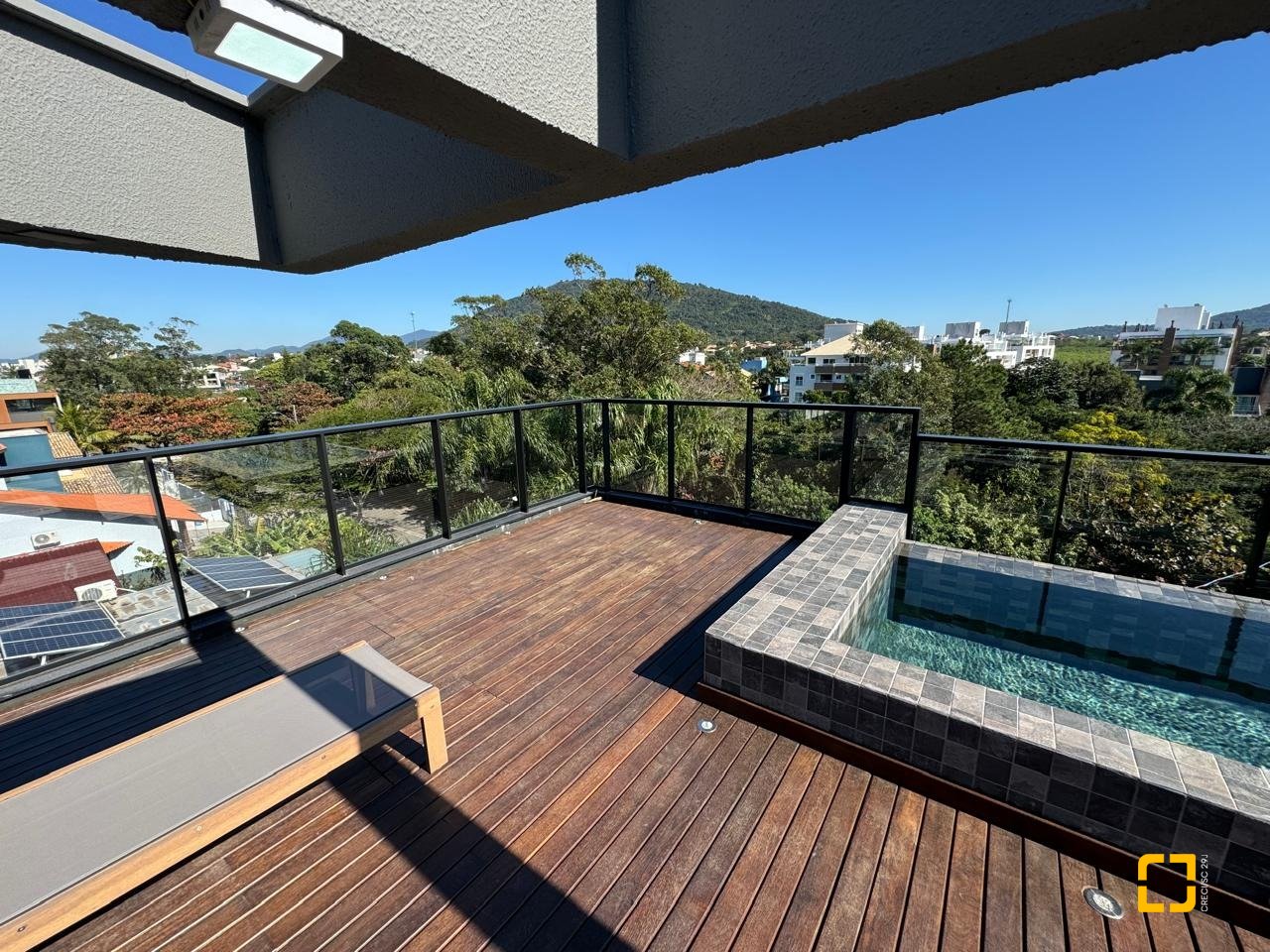 Loft com 44m², 1 quarto (sendo 1 suíte), 1 garagem, no bairro Novo Campeche em Florianópolis