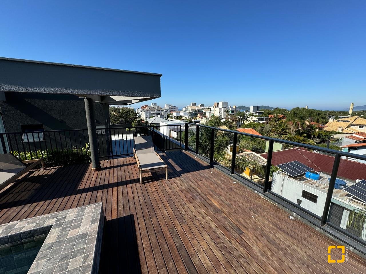 Loft com 44m², 1 quarto (sendo 1 suíte), 1 garagem, no bairro Novo Campeche em Florianópolis
