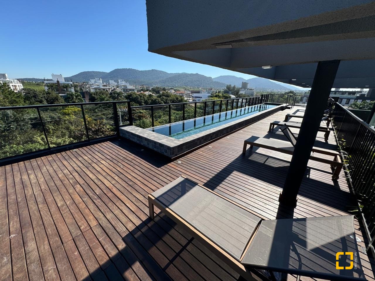 Loft com 44m², 1 quarto (sendo 1 suíte), 1 garagem, no bairro Novo Campeche em Florianópolis