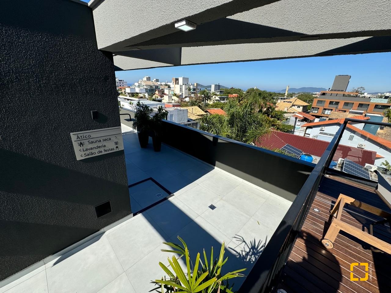 Loft com 44m², 1 quarto (sendo 1 suíte), 1 garagem, no bairro Novo Campeche em Florianópolis