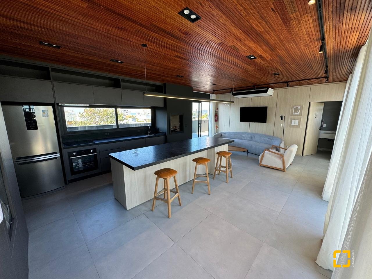 Loft com 44m², 1 quarto (sendo 1 suíte), 1 garagem, no bairro Novo Campeche em Florianópolis