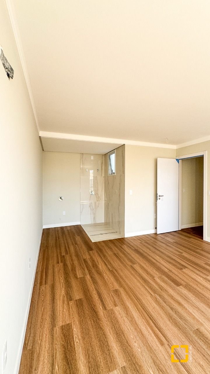 Apartamento com 149m², 6 quartos (sendo 3 suítes), 1 garagem, no bairro Ingleses em Florianópolis