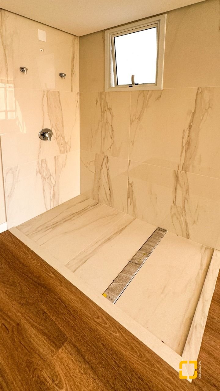 Apartamento com 149m², 6 quartos (sendo 3 suítes), 1 garagem, no bairro Ingleses em Florianópolis