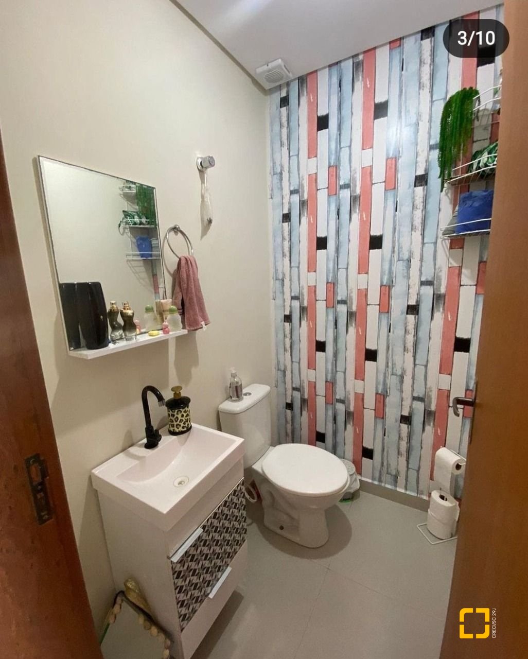 Casa com 120m², 4 quartos (sendo 2 suítes), 2 garagens, no bairro Rio Vermelho em Florianópolis