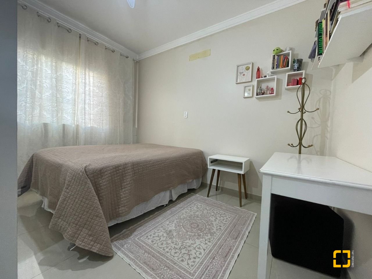 Apartamento com 76m², 4 quartos (sendo 1 suíte), 1 garagem, no bairro Ingleses em Florianópolis