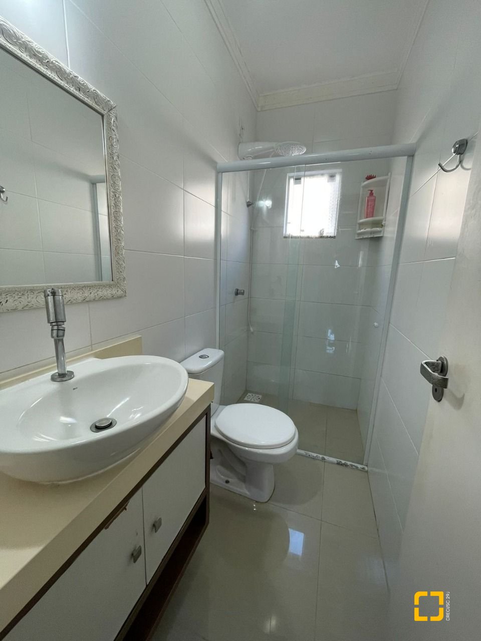 Apartamento com 76m², 4 quartos (sendo 1 suíte), 1 garagem, no bairro Ingleses em Florianópolis