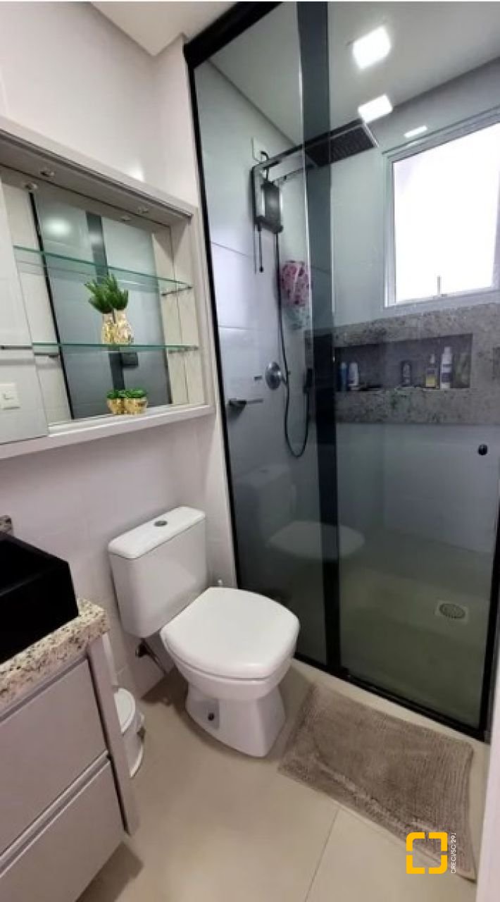 Apartamento com 107m², 4 quartos (sendo 2 suítes), 2 garagens, no bairro Ingleses em Florianópolis