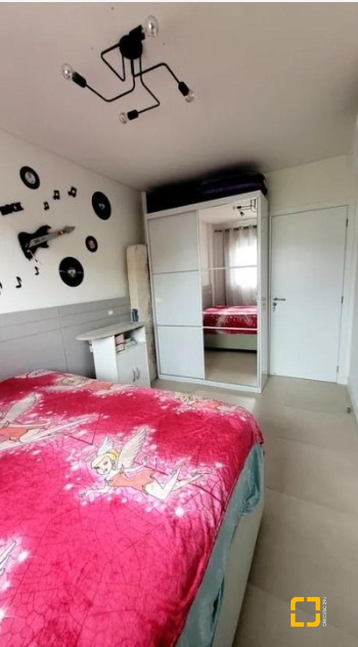 Apartamento com 107m², 4 quartos (sendo 2 suítes), 2 garagens, no bairro Ingleses em Florianópolis