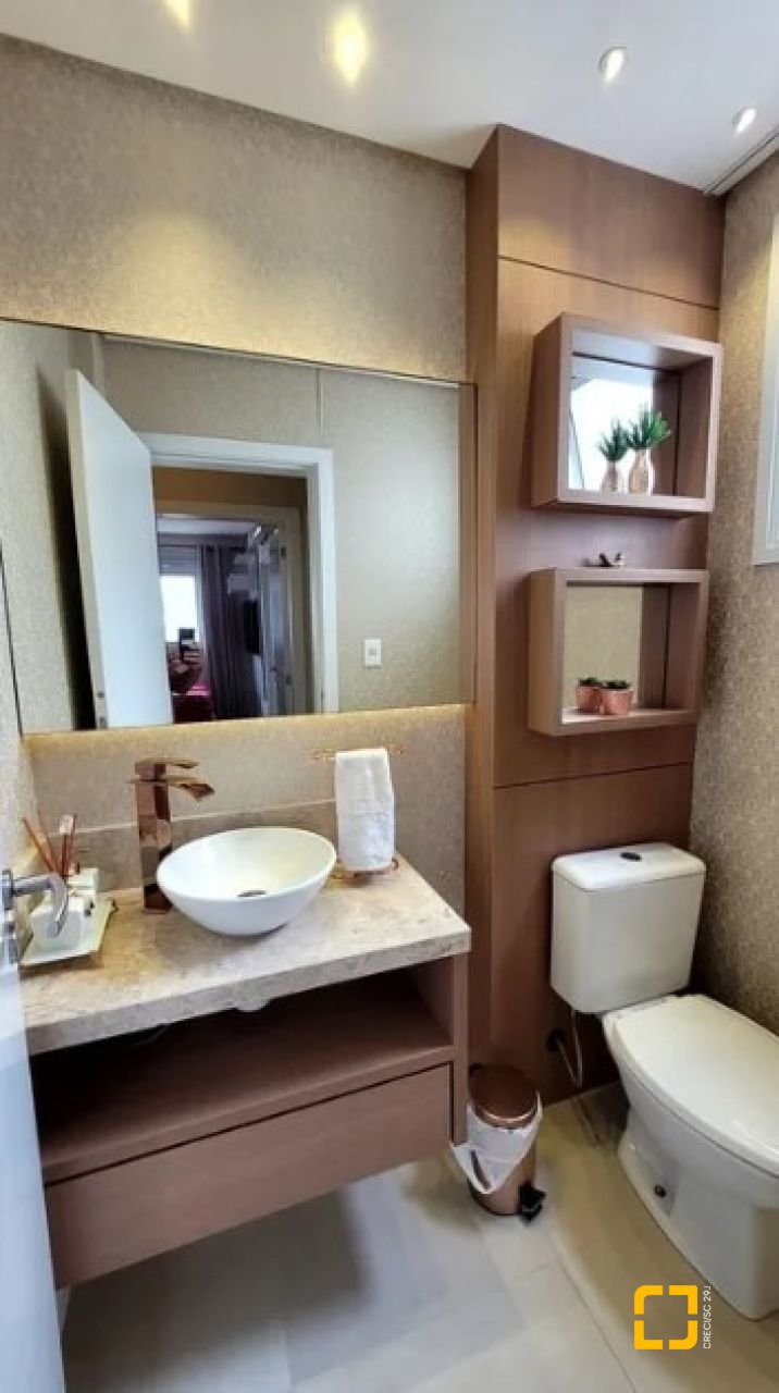 Apartamento com 107m², 4 quartos (sendo 2 suítes), 2 garagens, no bairro Ingleses em Florianópolis