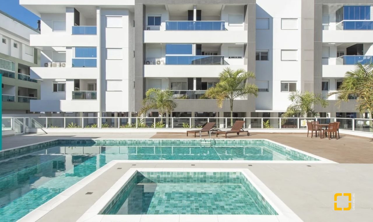 Apartamento com 107m², 4 quartos (sendo 2 suítes), 2 garagens, no bairro Ingleses em Florianópolis