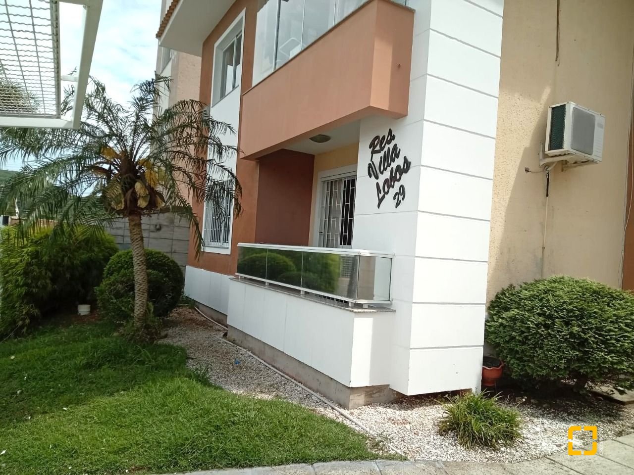 Apartamento com 52m², 2 quartos, 1 garagem, no bairro Potecas em São José