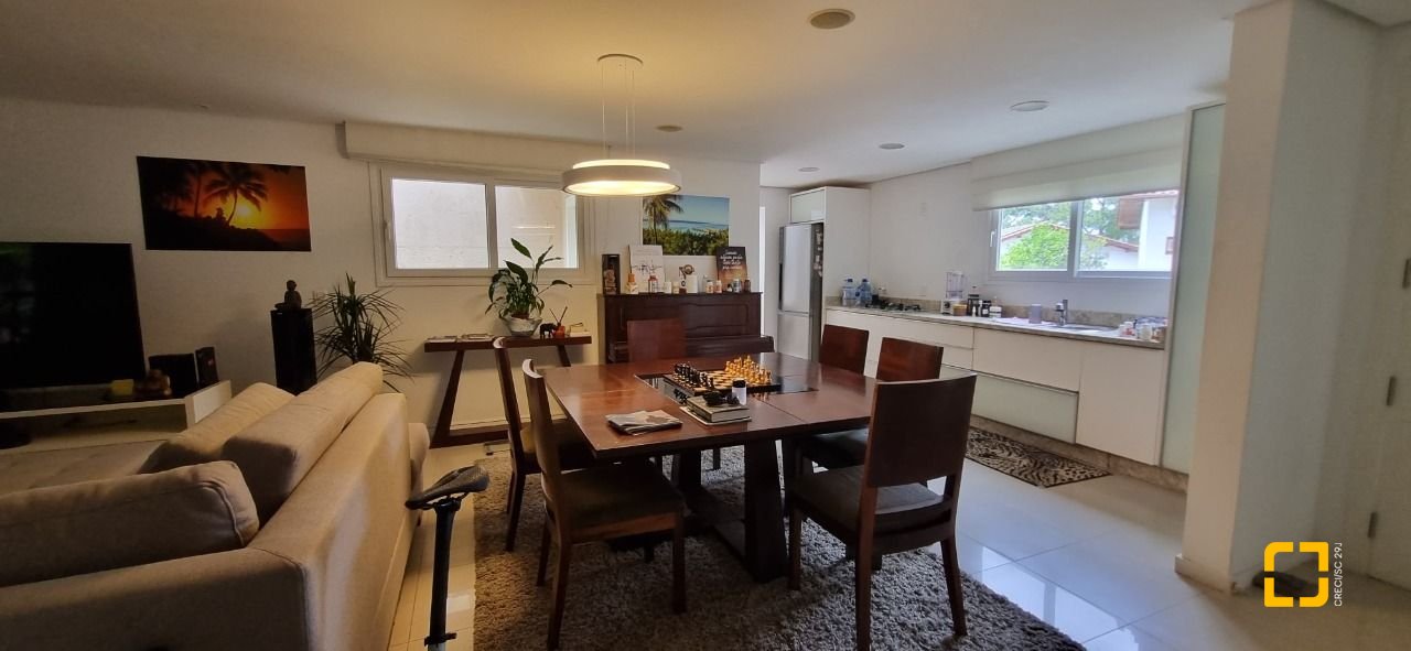 Casa de Condomínio com 400m², 6 quartos (sendo 6 suítes), 2 garagens, no bairro Barra da Lagoa em Florianópolis