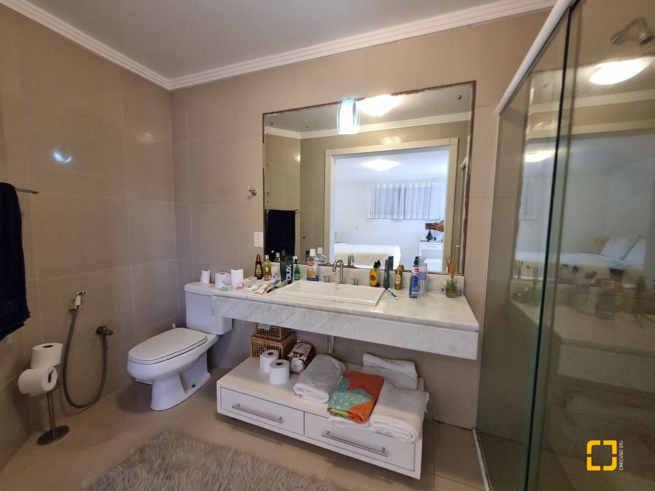Casa de Condomínio com 400m², 6 quartos (sendo 6 suítes), 2 garagens, no bairro Barra da Lagoa em Florianópolis