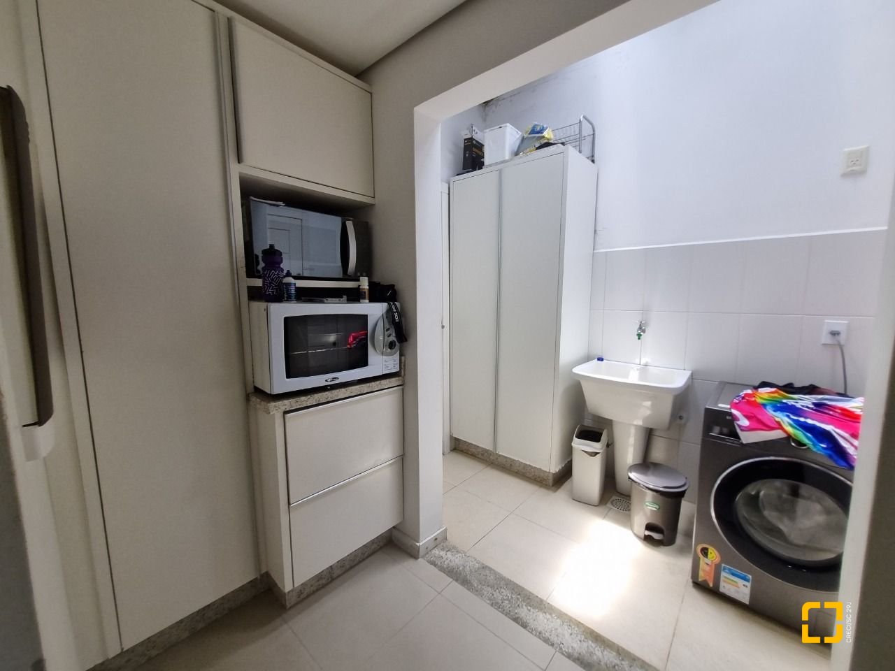 Casa de Condomínio com 400m², 6 quartos (sendo 6 suítes), 2 garagens, no bairro Barra da Lagoa em Florianópolis