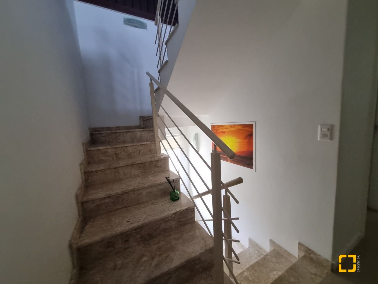 Casa de Condomínio com 400m², 6 quartos (sendo 6 suítes), 2 garagens, no bairro Barra da Lagoa em Florianópolis