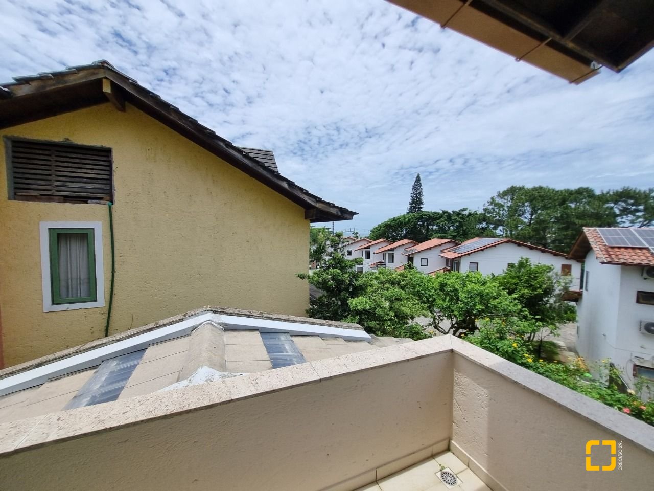 Casa de Condomínio com 400m², 6 quartos (sendo 6 suítes), 2 garagens, no bairro Barra da Lagoa em Florianópolis