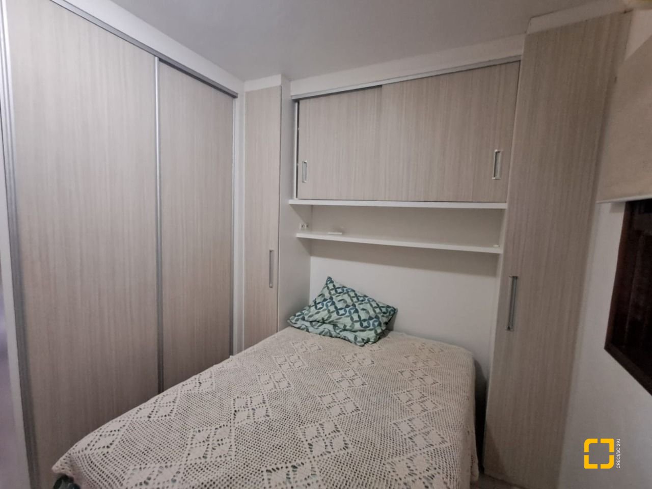 Hotel com 500m², 12 quartos (sendo 12 suítes), 11 garagens, no bairro Canasvieiras em Florianópolis