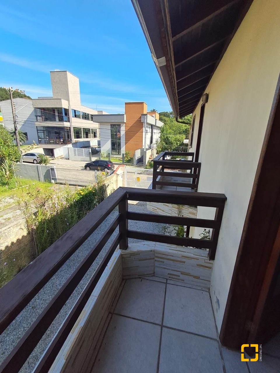 Hotel com 500m², 12 quartos (sendo 12 suítes), 11 garagens, no bairro Canasvieiras em Florianópolis