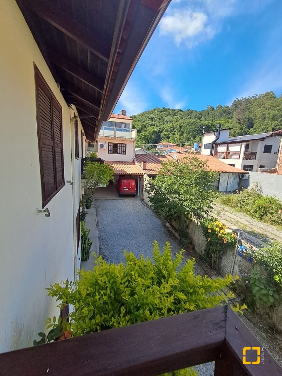 Hotel com 500m², 12 quartos (sendo 12 suítes), 11 garagens, no bairro Canasvieiras em Florianópolis
