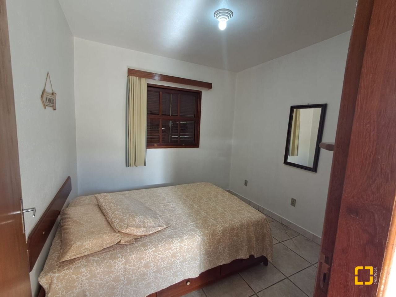 Hotel com 500m², 12 quartos (sendo 12 suítes), 11 garagens, no bairro Canasvieiras em Florianópolis