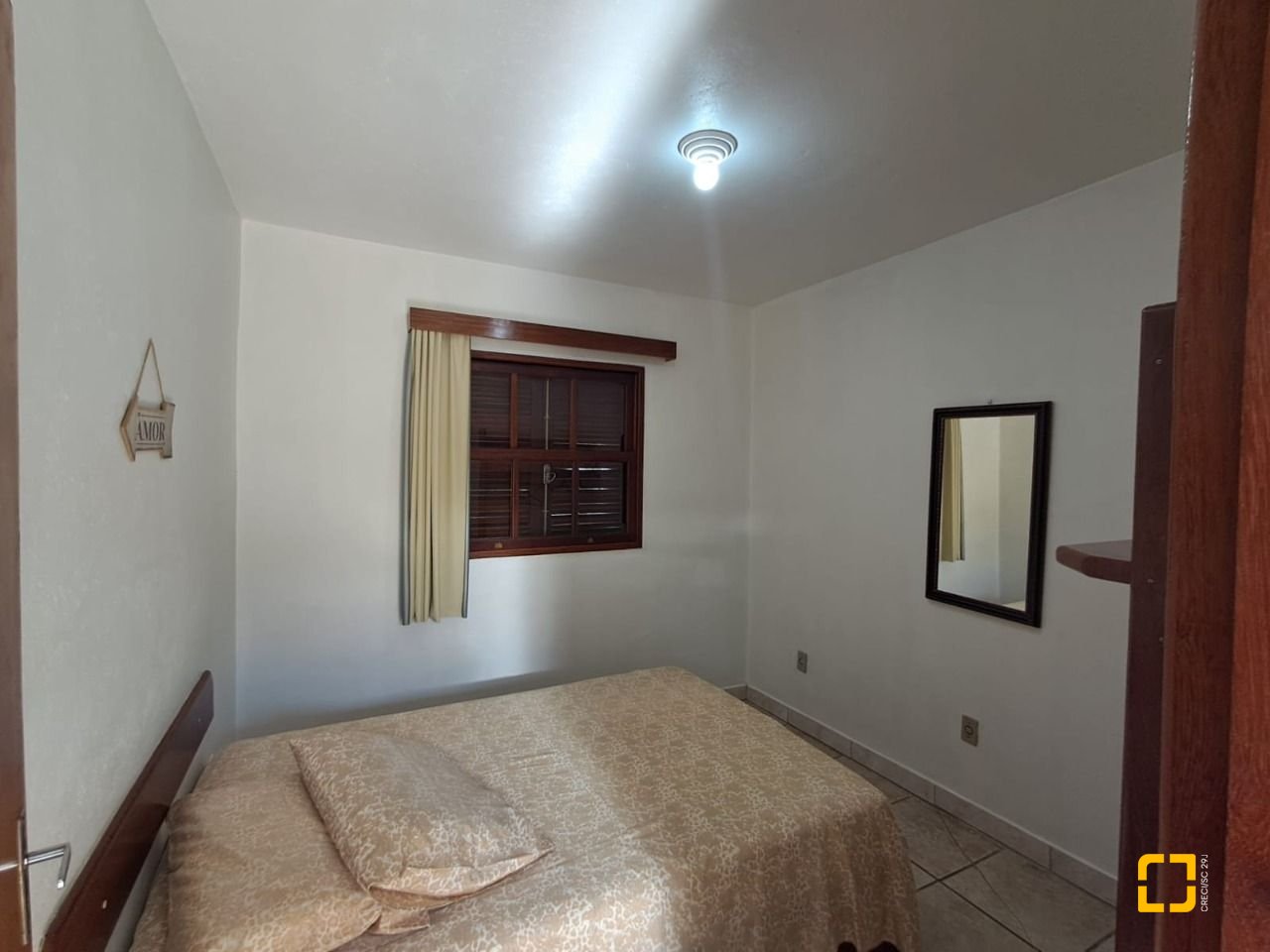 Hotel com 500m², 12 quartos (sendo 12 suítes), 11 garagens, no bairro Canasvieiras em Florianópolis