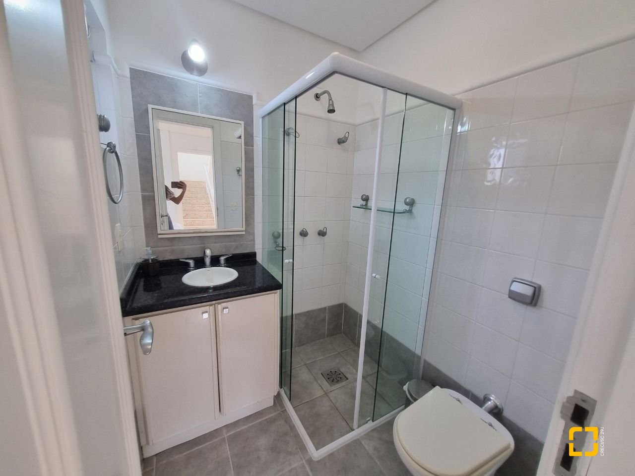 Casa de Condomínio com 392m², 8 quartos (sendo 4 suítes), 5 garagens, no bairro Cacupé em Florianópolis