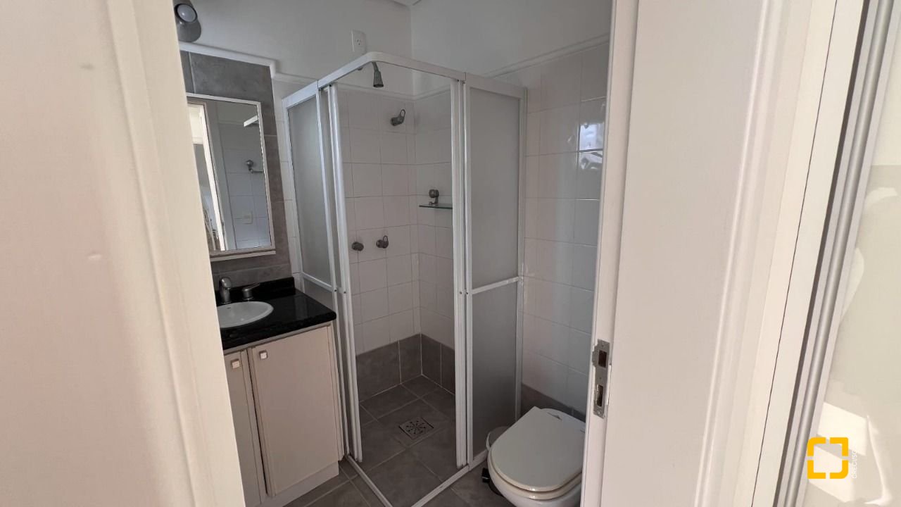 Casa de Condomínio com 392m², 8 quartos (sendo 4 suítes), 5 garagens, no bairro Cacupé em Florianópolis