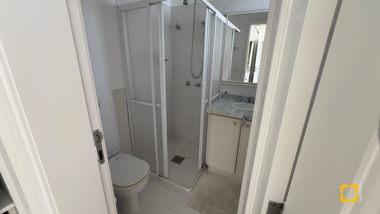 Casa de Condomínio com 392m², 8 quartos (sendo 4 suítes), 5 garagens, no bairro Cacupé em Florianópolis