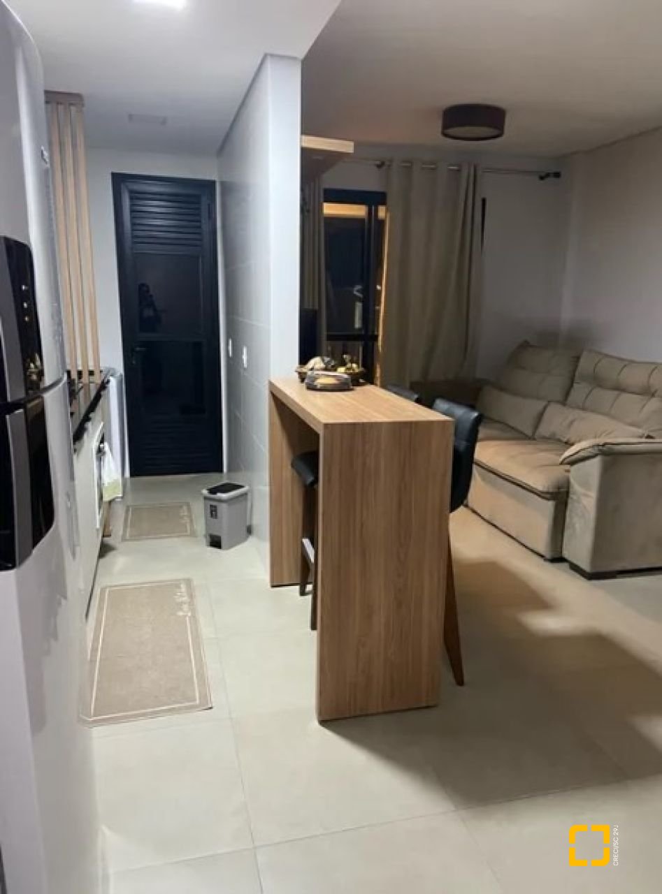 Apartamento com 71m², 3 quartos (sendo 1 suíte), 1 garagem, no bairro Canasvieiras em Florianópolis