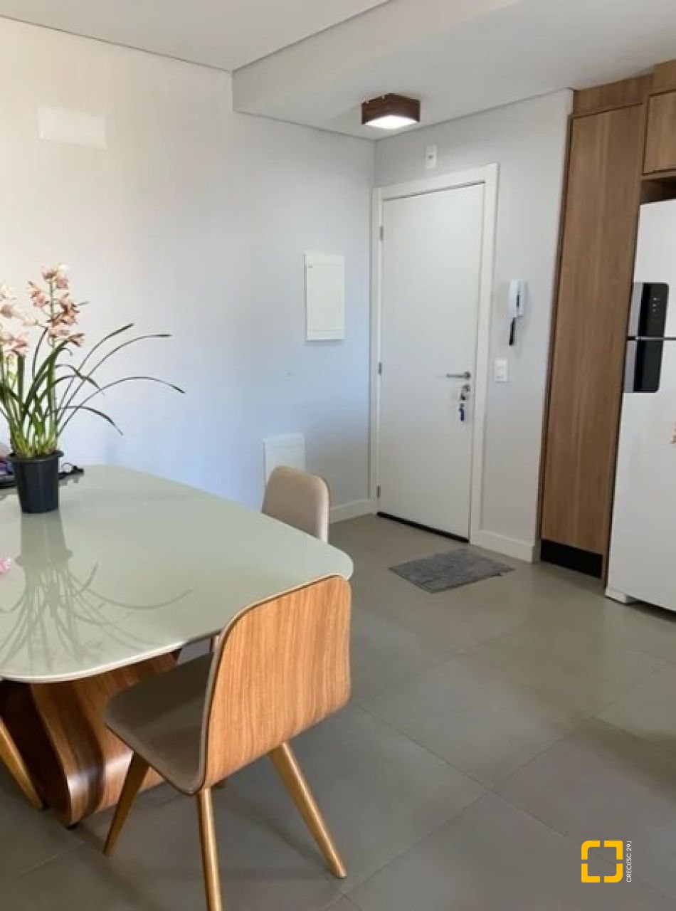 Apartamento com 71m², 3 quartos (sendo 1 suíte), 1 garagem, no bairro Canasvieiras em Florianópolis